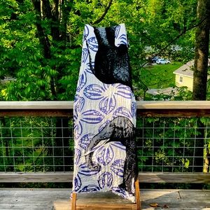 Beautiful summer scarf never worn, was a lovely gift but I wear scrubs ALL day